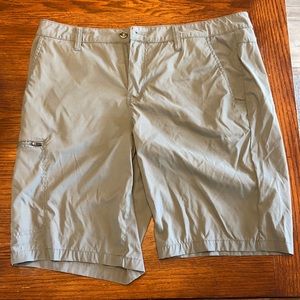Weatherproof grey hybrid shorts